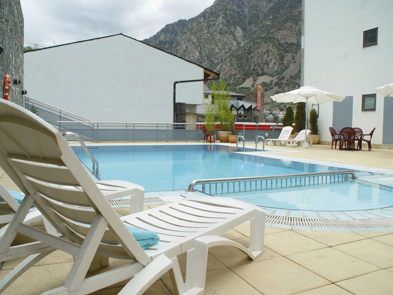 Zenit Diplomatic Otel Andorra la Vella Dış mekan fotoğraf